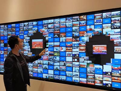 定制一套互動(dòng)照片墻要多少錢？