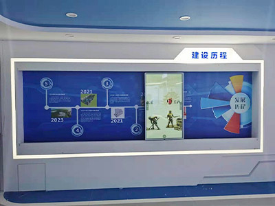 什么是滑軌屏?互動滑軌屏在展廳中的應(yīng)用優(yōu)勢