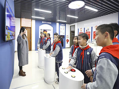 青少年法治教育展廳設(shè)計(jì)新理念:科技與普法的完美結(jié)合