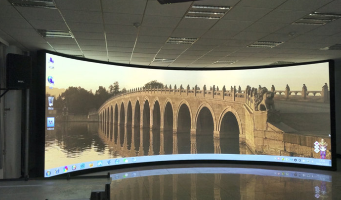 環(huán)幕投影多通道融合